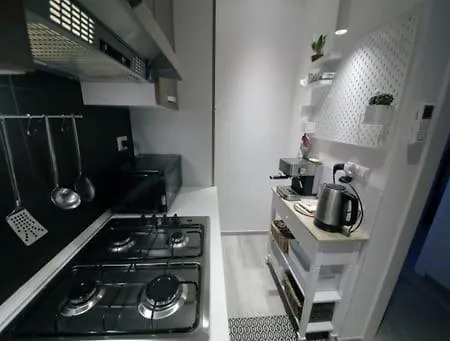 7 Cielo Apartment *