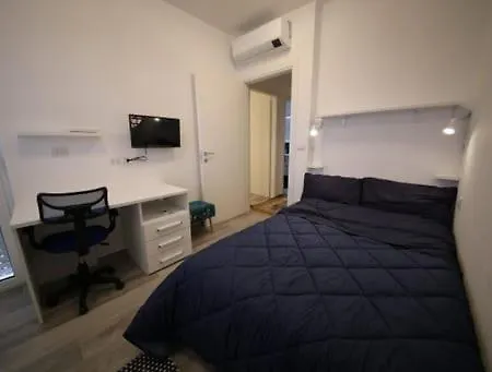 7 Cielo Apartment *